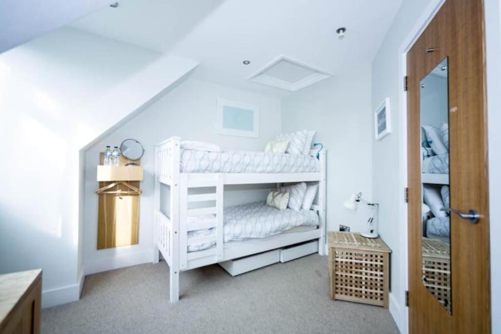 Edge14- Spacious, Stylish And Near The Beach! Ньюки Экстерьер фото